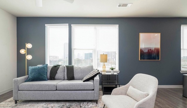 Landing | Stunning 2BD, Gym, Clubhouse