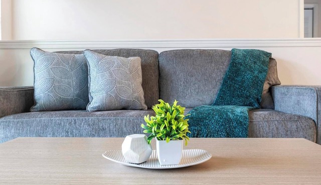 Landing | Stunning 2BD, Clubhouse, Game Room