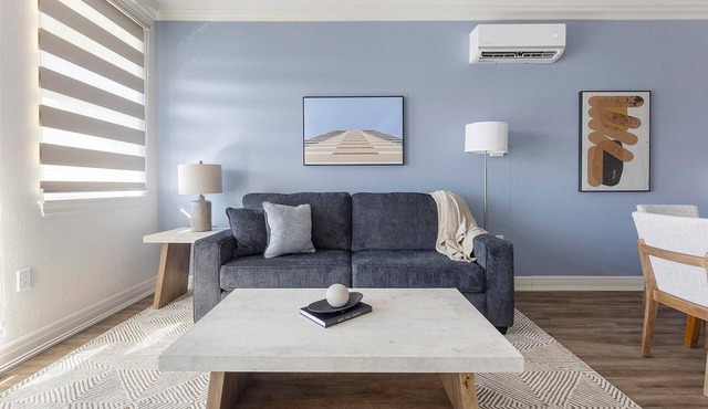 Landing | Stunning 2BD, Gym, Yoga Studio