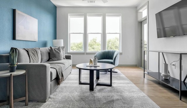 Landing | Stylish 1BD, Game Room, Pool