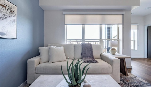 Landing | Stylish 1BD, Game Room, Clubhouse