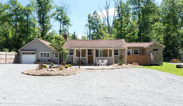 Ligonier Relaxing Country 2 Bedroom Ranch – Fallen Oak, Sauna, Cold Plunge, MC
