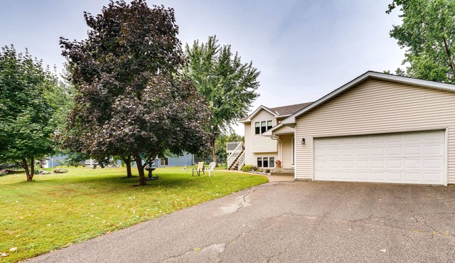 Loretto Getaway w/ Stunning Deck + Gas Grill!