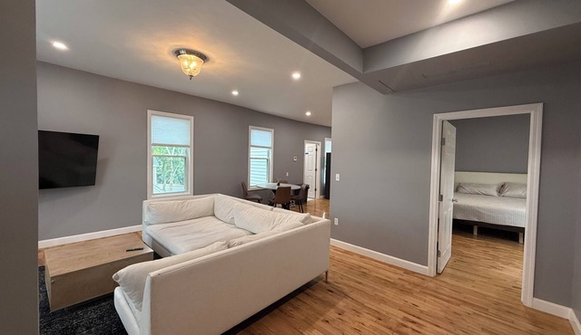 Lovely 2-bedroom apartment with AC in charming Chelsea