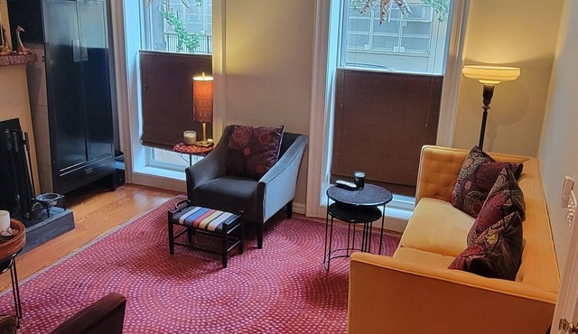 Luxe Brooklyn Brownstone Duplex 2.5 BR+2.5 Bath with Huge Private Garden Dogs OK