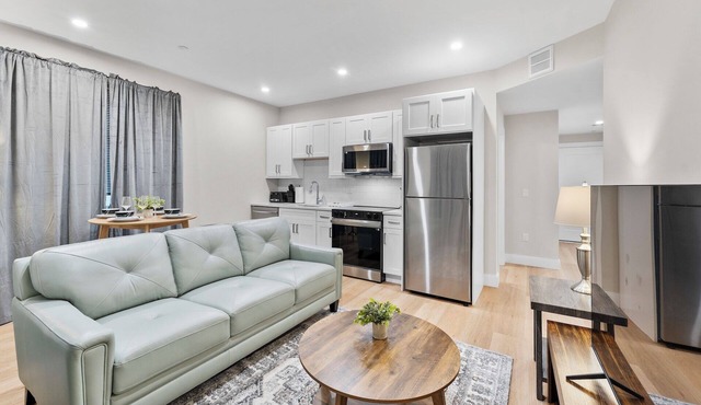 Luxury 2BR near Cambridge