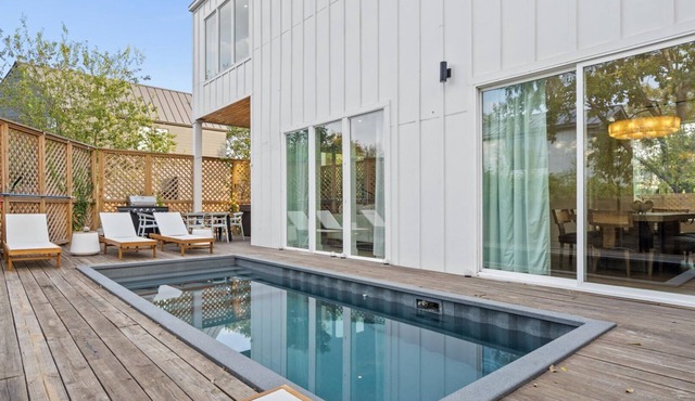 Luxury Group Retreat - Pool, Hot Tub, EV Charger