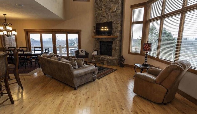 Luxury Townhome on the Slopes! - 524 Southwind