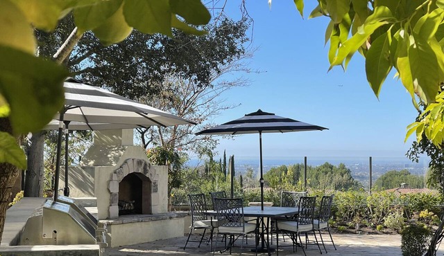 Luxury Turtle Ridge Villa with Ocean & City Light Views in Irvine