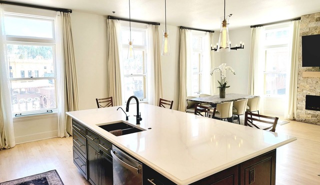 Main Street Luxury Condo - Overlook Outlaw Square!
