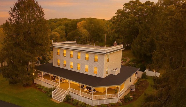 Maple Branch Manor in Milton