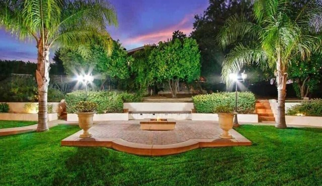 @Marbella Lane - Perfect Blend of Style & Comfort