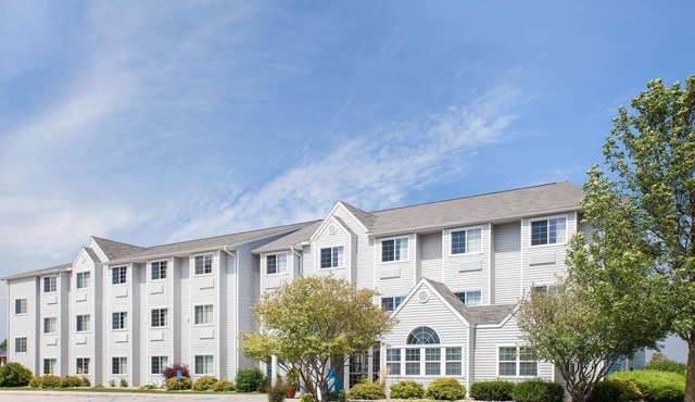 Microtel Inn & Suites By Wyndham Clear Lake