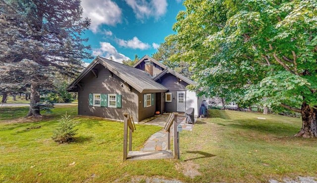 Mittersill Village Gem | House in Franconia with balcony, fireplace, & dogs ok