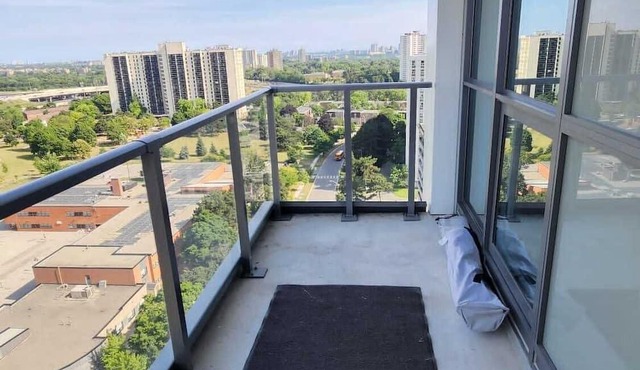 Modern 2 bed 2 bath Central Hub, mins to TTC and Hwy 401! Family-sized, balcony!
