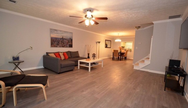 Modern 2BR Townhome,Sleeps 6,Near ATL
