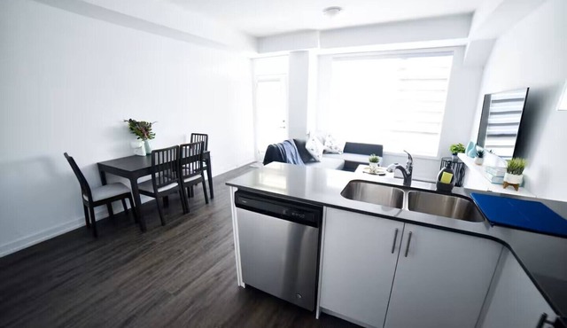 Modern 3 bed, 2 bath townhouse.