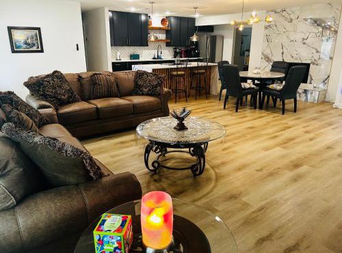 Modern 3 Bed Room, 2 Full Bath, Central DFW Area