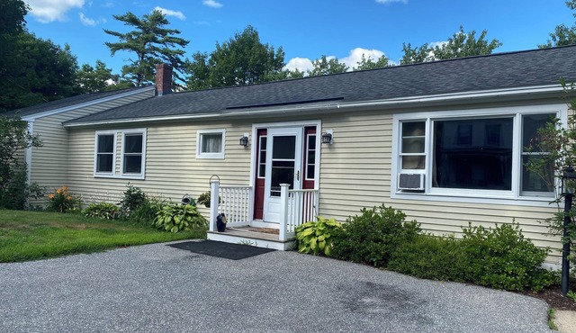 Modern 3-bedroom house on Lake Todd in enchanting Bradford