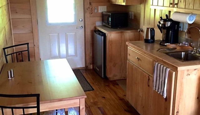 Modern and Romantic Cabin Rental for Couples near Cascade Falls, North Carolina