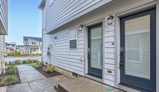 Modern Furnished Executive Studio Near Intel & Nike in Reed's Crossing