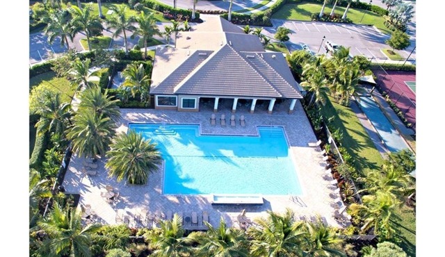Modern furnished large 3 Bedroom Plus Office in Gated Community Near Beaches