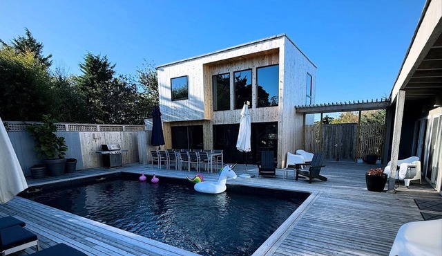 Modern, Remodeled 5BR Home; 5 mins walk to Harbor!