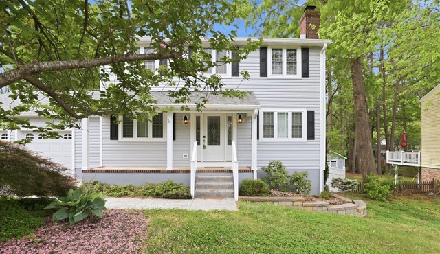 Move-in ready! Mid-term stays only. Utilities included