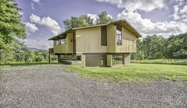 MR04-Amazing Views! Pets ok! Hot tub!