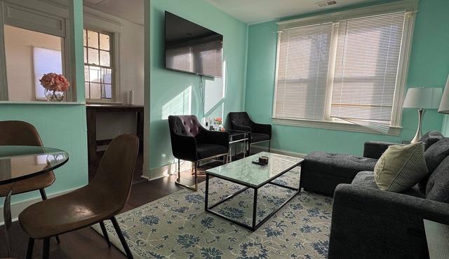 NICE Cozy APT 4-Bedroom 5-Beds Easy Parking