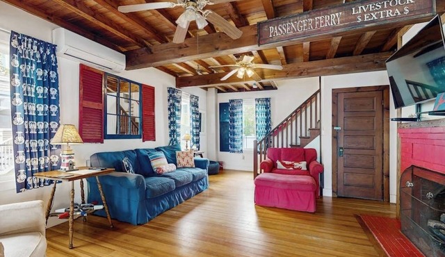 Ocean view home w/roof deck & patio - great for families, steps to beach