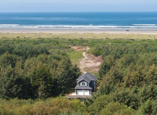 Ocean Views, Beach Access, Vacation Beach House