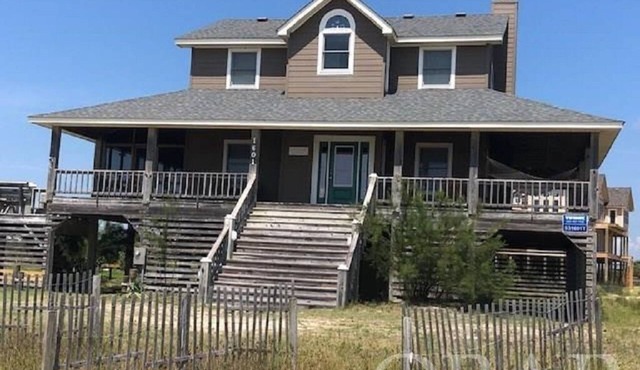 Ocean Views in Corolla! See the Horses! Covered Deck! 100 Yards to the Water! in Corolla