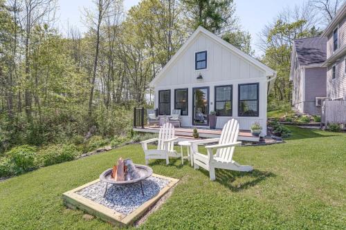 Oceanfront Studio w/Private Dock in Harpswell!