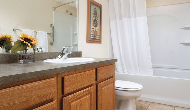 OFFICIAL LISTING | WorldMark Grand Lake 3BR Condo w/Full Kitchen, Pool & More!