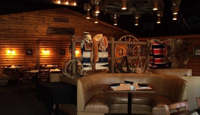 Payson | Efficient Cabin Stay | Pool + Hot Tub