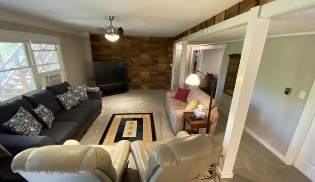 Peace, Comfort, and Convenience 15 mins to downtown and many other attractions!