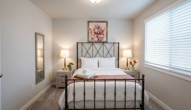 Peaceful 3-Bedroom Home - Private Room or Full Home