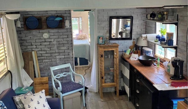 Peaceful , nature-focused mountain escape, Relax at 'Gunny’s Anchor Murphy, NC.