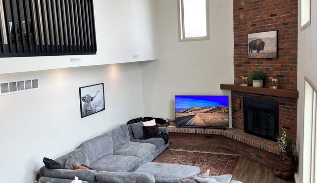 Peaceful & Relaxing Farm Home