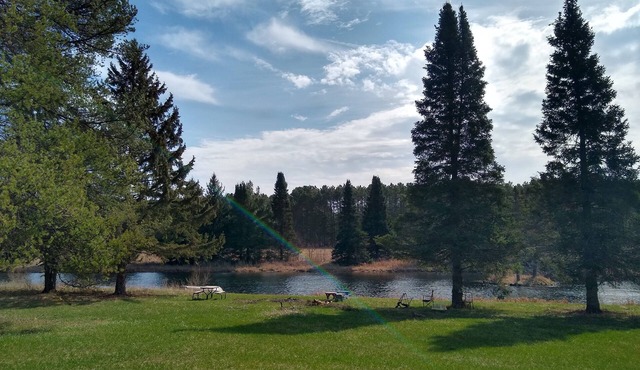 Peaceful Vacation Home Near Wisconsin Delles with the pond on 80 Wooded Acres.