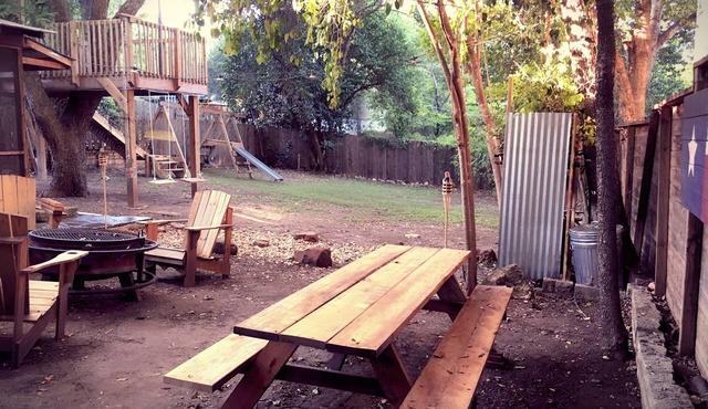 Pet And Family Friendly, Centrally Located With Lots Of Space