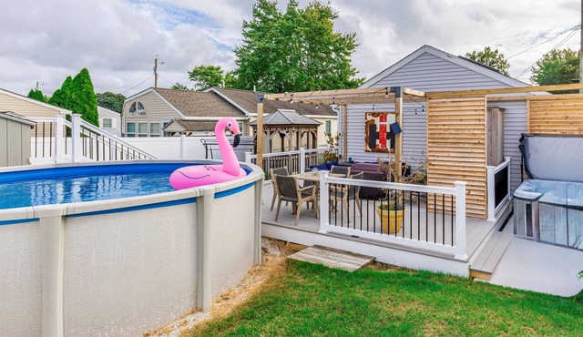 Pool and Hot Tub Getaway, Bayside Beach Cape May