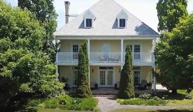 Port Albert Lake Estate - Luxury 5Br Lake Huron Waterfront Cottage in Goderich