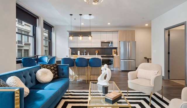 Prime Loop Apts + Convenience for Groups
