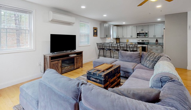 Private, dog-friendly retreat with a game room, firepit, grill, jetted tub, & AC