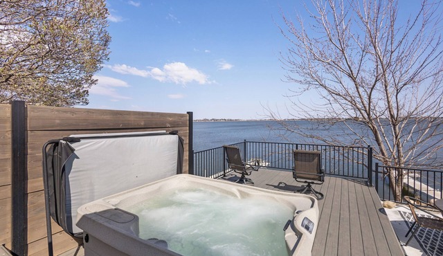 Private Sauna, Hot Tub, Beach – Lake Poinsett