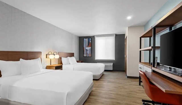 Queen Beds Suite Near Miramonte Winery - 5.2 miles | Free Parking, Pets Allowed