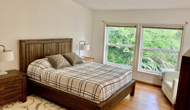 Quiet 3 Bedroom House in Desirable Eugene Neighborhood