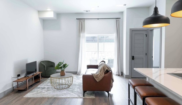[R13] 2BD/2.5BA Condo. Brand New, Furnished & Work-Ready!
